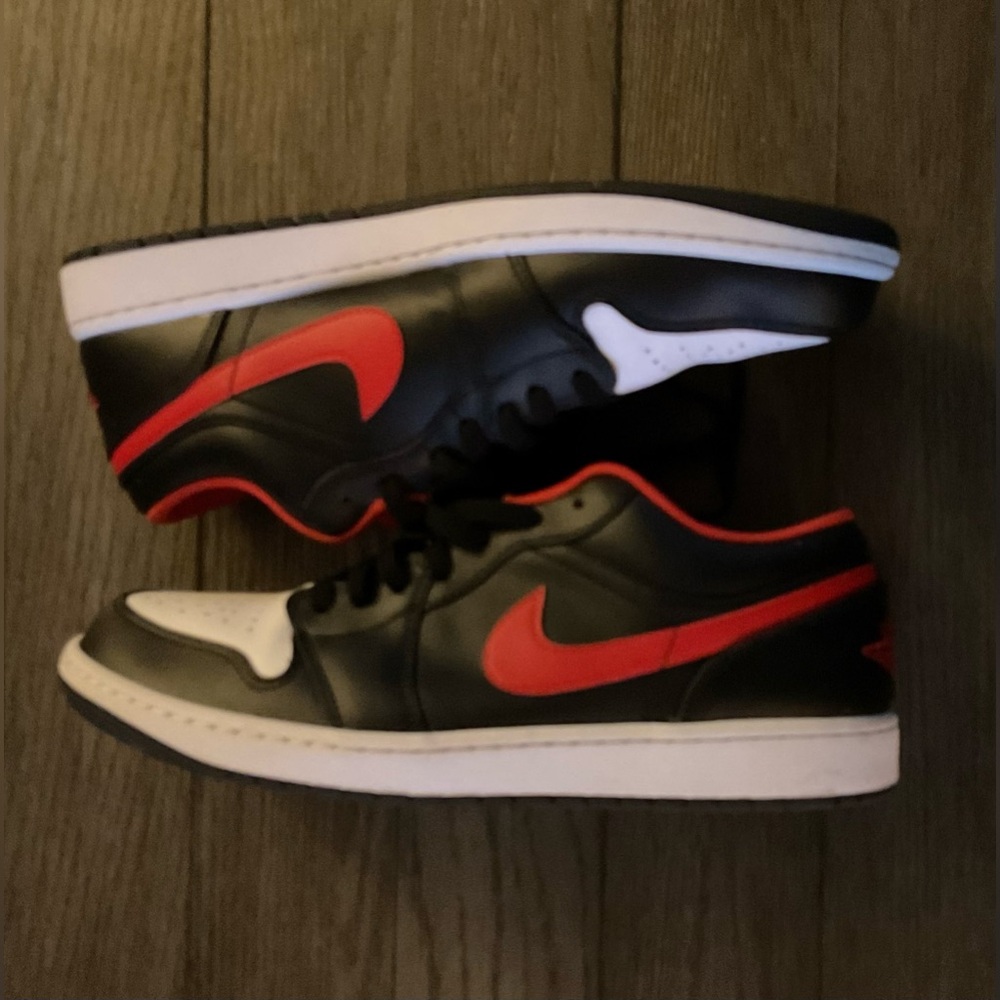 Nike Black and Red Sneakers Air Jordan 1 Low